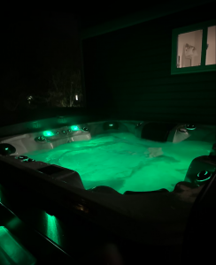 Hot_tub_lighting_dark